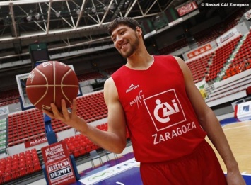 Баскетбол: Украинец Кравцов стал игроком испанской "Сарагосы"