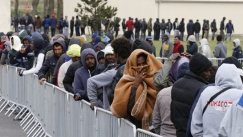 Более 1 млн беженцев с начала года прибыли в Европу по Средиземному морю, - ООН