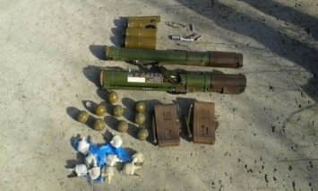 В доме боевика "ДНР" в Красногоровке обнаружили два гранатомета
