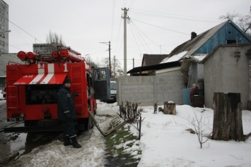 Пожар в Запорожской области: спасатели тушили огонь около часа
