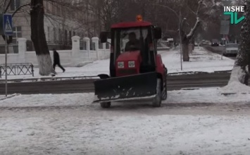 Не снег и был, но и его убирают не везде