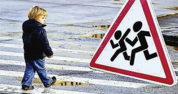 В Одесской области суд заставил сельские советы расставить дорожные знаки возле школ