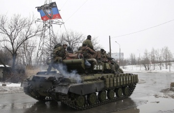 В районах Дебальцево и Моспино у боевиков зафиксированы танки и самоходные артустановки, - ГУР МОУ