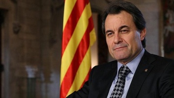 Президент Каталонии ушел в отставку, чтобы не допустить досрочных выборов
