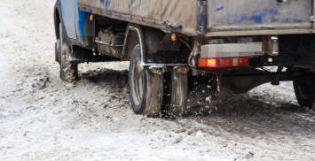 В Киев после полуторачасового ограничения снова стали пропускать грузовики