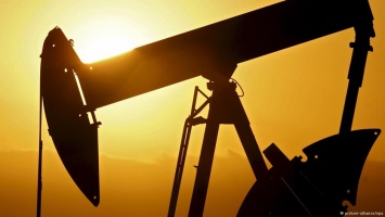 Цены на нефть упали до самого низкого уровня за 12 лет