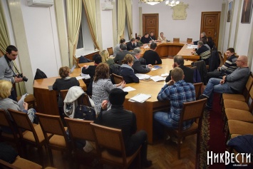 Исаков обратился к Сенкевичу: Давайте к проектам решений прикреплять пояснительные записки