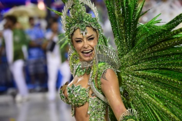 В Бразилии отменяют традиционные карнавалы из-за экономического кризиса
