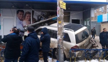 Парню, который в Киеве на тротуаре сбил насмерть женщину, предъявлено подозрение