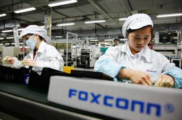 Доходы Foxconn в декабре обвалились на 20%