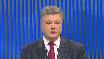 Порошенко заявил об "удовлетворенности" деятельностью главы НБУ Гонтаревой