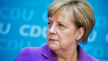 Рейтинг Ангелы Меркель ползет вниз