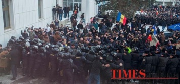 Молдову вновь потрясли антиправительственные выступления. Парламент захвачен!