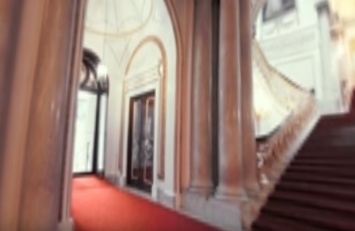 GOOGLE создал 3D-тур по Букингемскому дворцу