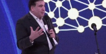 Саакашвили в Николаеве объявил, что украинцам не понятно, почему они должны быть на стороне государства