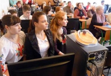 На Днепропетровщине открыли 2 кабинета с современным оборудованием для изучения языков