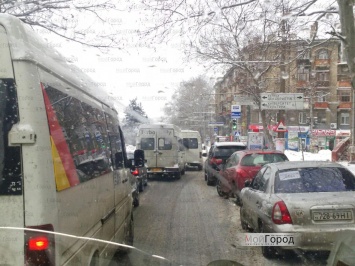 В Николаеве от Пушкинской до Советской растянулась пробка