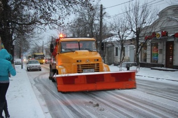 На дорогах Украины работают более 2 тыс. единиц спецтехники, - Минрегионразвития
