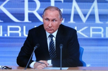 Путин выведен за скобки? Что думают в РФ о его миллиардах?