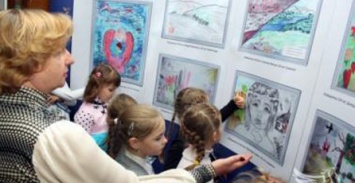 В Лисичанске представили выставку «Мир и война глазами детей Донбасса»