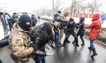 В Одессе произошли столкновения между бойцами "Альфы" и жителями "вьетнамского" квартала