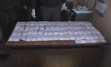 СБУ задержала на взятке 15 тыс грн подполковника юстиции