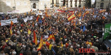 В Барселоне митинги. Многие каталонцы не хотят отделения от Испании