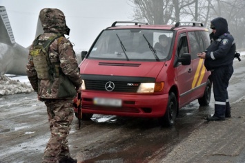 Решение по работе КПВВ в Зайцево и Марьинке примут сегодня до полудня, - Жебривский