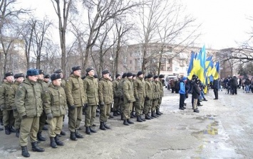 Нацгвардия доведет число контрактников до 20 тысяч