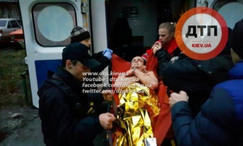 В Киеве мужчина выбросил с 8-го этажа 12-летнего племянника и сам пытался покончить с собой
