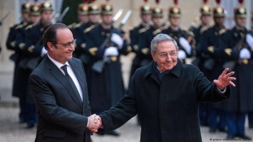 Кубинский лидер прибыл во Францию впервые с 1995 года