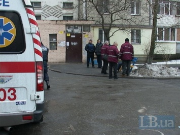 В Киеве неадекватный мужчина угрожал взорвать гранату