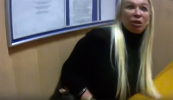 Пьяная блондинка на "Range Rover" устроила "разнос" киевским патрульным