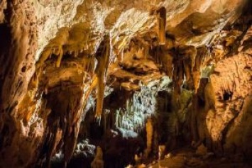 В Сербии построят парк в пещерах