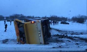 Во Франции школьный автобус попал в ДТП, двое детей погибли