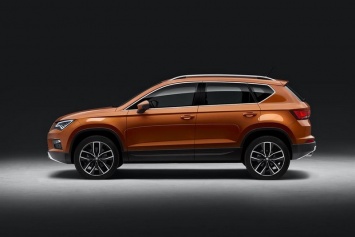 Seat Ateca представлен официально, продажи весной