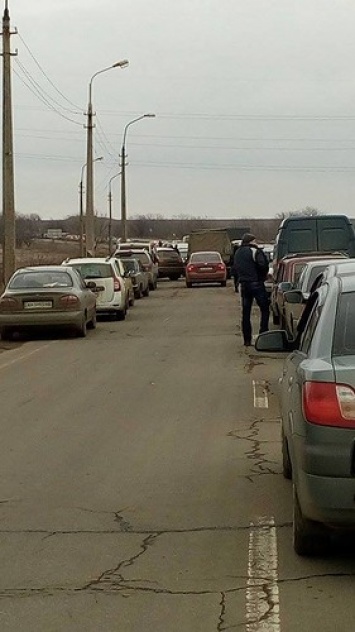 В сети показали фото «ада» на пункте пропуска зоны АТО