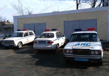 В Запорожской области полицейских пересадили с "Тойот" на "Жигули"