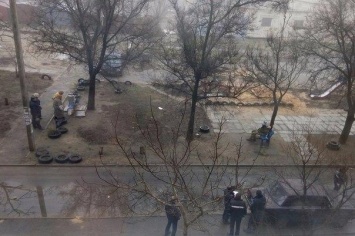 В Николаеве во дворе жилого дома обнаружен труп военнослужащего