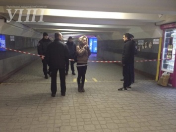 Из-за сообщения о заминировании со станции метро "Майдан Независимости" эвакуировали 350 человек
