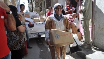 Гуманитарная помощь ООН доехала до окруженных пригородов Дамаска
