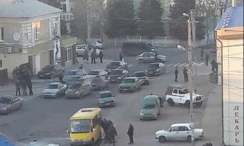 В "ДНР" два человека подорвались на гранате, распивая алкоголь в маршрутке