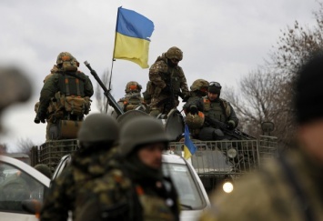 Боевики сегодня 20 раз открывали огонь по позициям украинских военных, - пресс-центр штаба АТО