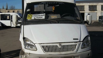 В Лисичанске произошло ДТП с участием маршрутки: есть пострадавшие (ФОТО)