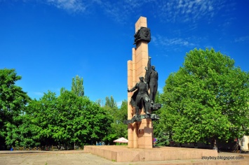 Сенкевич передал эстафету по демонтажу коммунистических монументов и памятников Мерикову