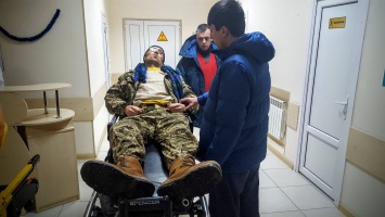 В больницу доставлены четверо подорвавшихся под Марьинкой военных, - пресс-центр АТО