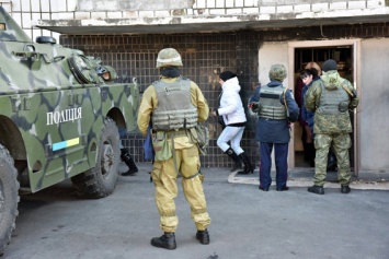 Шаг назад: Зачем отправлять на Донбасс не прошедших аттестацию милиционеров