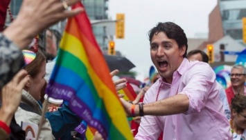 Премьер Канады примет участие в гей-параде
