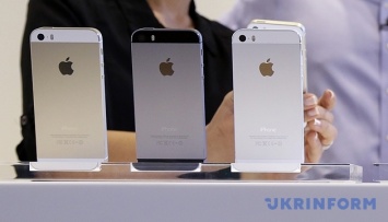 Закон от 18 века в действии: от Apple требуют «взломать» еще 12 смартфонов