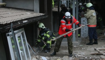 Полиция ведет досудебное следствие по обрушению дома в центре Киева